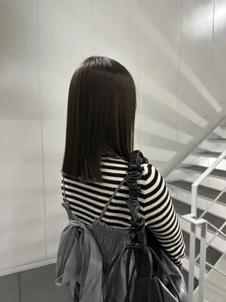 セミロング カラー MEG ✨のヘアスタイル