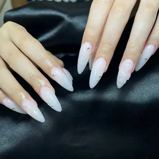 ネイル 𝓐𝓷𝓻𝓲 XiinhNailのネイルデザイン