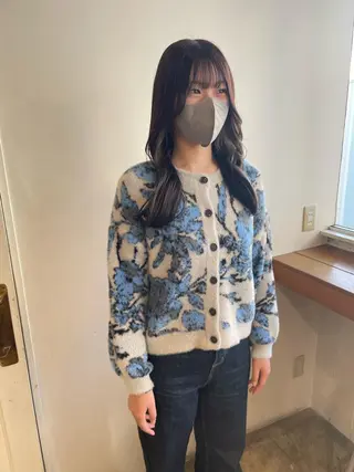 ロング カラー MIOベージュカラー 柔らかいカラーのヘアスタイル