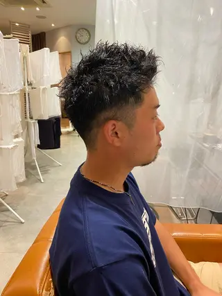 パーマ メンズ 岡垣 幸汰のヘアスタイル