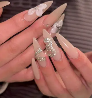 ネイル 🧸takagi🧸 2月受付中/ワンホンのネイルデザイン