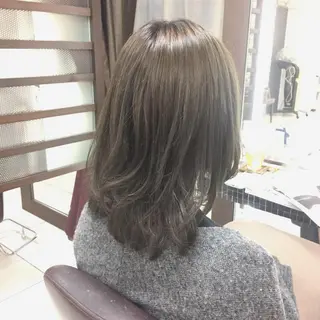 セミロング カラー 大平 美沙のヘアスタイル