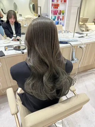 ロング カラー 透明感カラー🌿 グレージュ🐺陽介のヘアスタイル