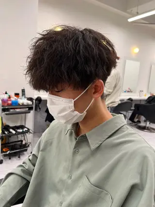 ショート カラー パーマ メンズ メンズパーマ特化 TAIGAのヘアスタイル