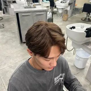カラー メンズ ESQUISSE リコのヘアスタイル