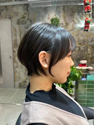 ショート オリーブベージュ/ボ ブ縮毛矯正たまき🧡のヘアスタイル