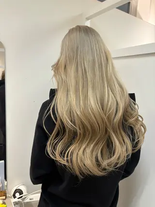 ロング カラー 🦋YUI 髪質改善 ブリーチ 着付け🦋のヘアスタイル