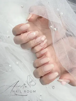ネイル Luna (Aura nail room)のネイルデザイン