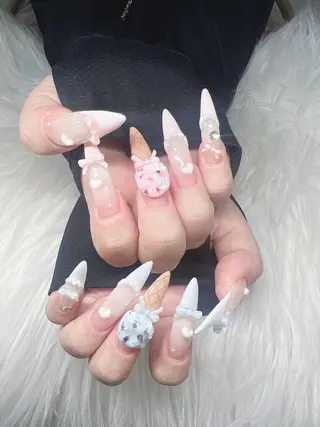 ネイル Lee Nailsのネイルデザイン