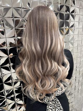 ロング カラー Lovestasy 京都河原町店のヘアスタイル