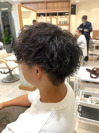 ショート パーマ 大久保 琳冬のヘアスタイル