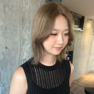 ミディアム カラー 伊藤ほのか/柔らかパ ーマ/ダブルカラーのヘアスタイル