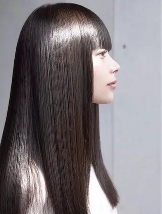 ロング パーマ 韓国×艶ハイトーンが かわいい✨️リオ🍒のヘアスタイル