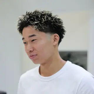 ショート カラー パーマ メンズ メンズカット✂️/ パーマ🪢/金敷幸作のヘアスタイル