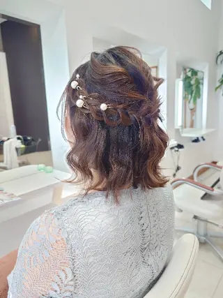 ミディアム ヘアアレンジ ｷﾝｼﾞｮｳ ｴﾅﾐのヘアスタイル