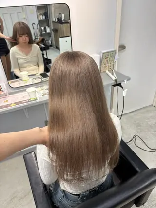 ロング カラー noa 寒色系カラーブリーチのヘアスタイル