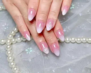ネイル 🦋 Queenieのネイルデザイン