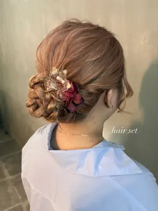 ロング ヘアアレンジ 佐伯 桃のヘアスタイル