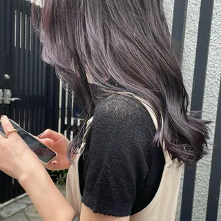セミロング カラー ニュアンスパーマ🪿 透明感カラー岩波ゆいのヘアスタイル