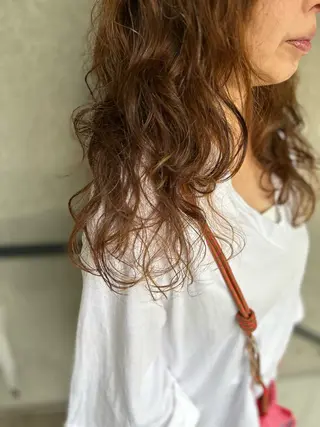 ロング パーマ 柴田 久美子のヘアスタイル