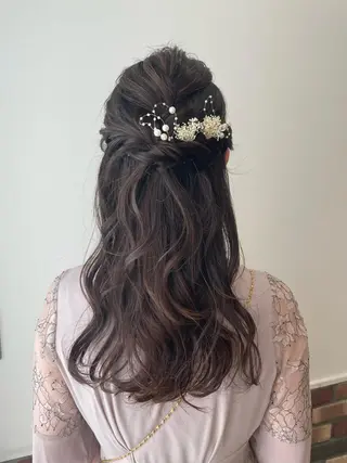 ロング ヘアアレンジ 透明感カラー 🩶🩵🩷AIRIのヘアスタイル