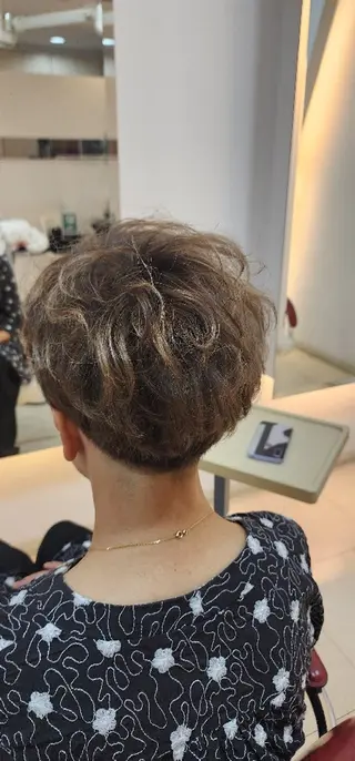 ショート カラー パーマ hairmake Juinのヘアスタイル