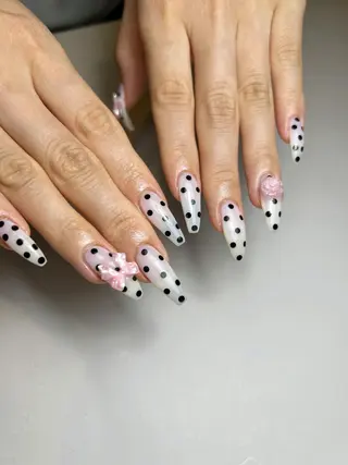 ネイル mofie🤍ナツカ /練習モデル募集中のネイルデザイン