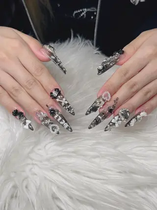 ネイル Lee Nailsのネイルデザイン