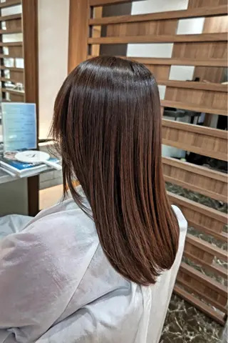 セミロング 髪質改善⭐️⭐️⭐️ コワフェルドエクセルのヘアスタイル