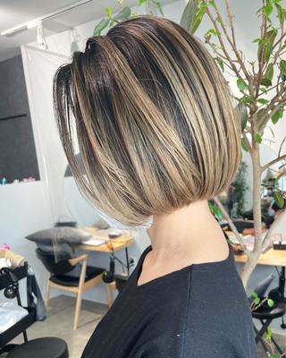 ショート 岸川 恭子のヘアスタイル