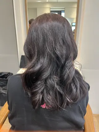 ロング 小鴨 美佳のヘアスタイル
