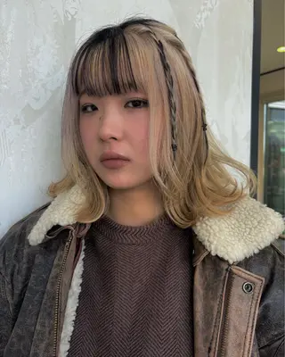ミディアム M. YURIのヘアスタイル