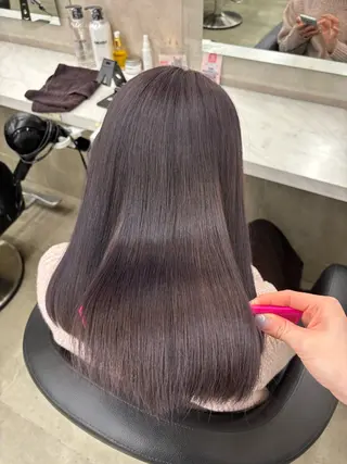 ロング カラー 抜け感レイヤー︴ ニュアンスカラーのヘアスタイル