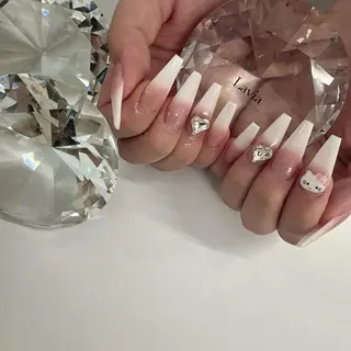 ネイル lavia🖤 ayumiのネイルデザイン