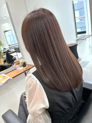 セミロング KINI 髪質改善＆艶髪のヘアスタイル