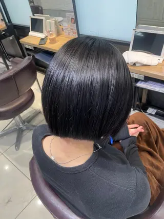 ショート 赤み消し艶カラー🌱 DAIGOのヘアスタイル