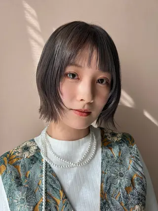 ショート カラー hubhair レイヤー/透明感のヘアスタイル