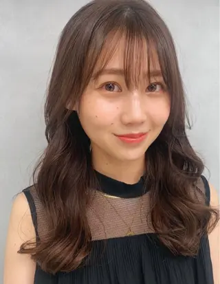 セミロング パーマ 韓国っぽ水光肌カラー マンツーマン🫧なおのヘアスタイル