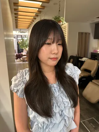 ロング カラー ヤスマルユイカ 髪質改善/透明カラーのヘアスタイル