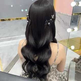 ヘアアレンジ LOUIS しおりのヘアスタイル