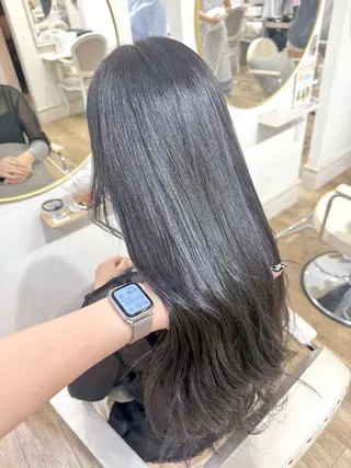 ロング カラー Risa🐈⬛/ グレージュ/透明感のヘアスタイル