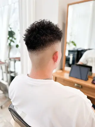パーマ メンズ ブリーチカラー🔥 パーマ【佐々木凌平】のヘアスタイル