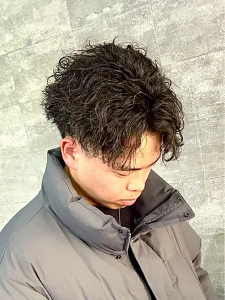 ショート パーマ メンズ 石田 大成のヘアスタイル