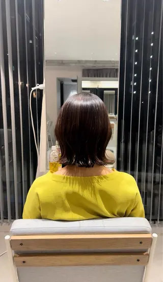 ショート バタフライレイヤー/ ニシトモユキのヘアスタイル