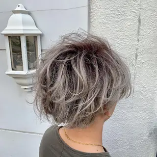 ミディアム カラー パーマ メンズ キッズ ネイル マツエク・マツパ 切りっぱなしヘアボブ ミディアムヘアRYOのヘアスタイル