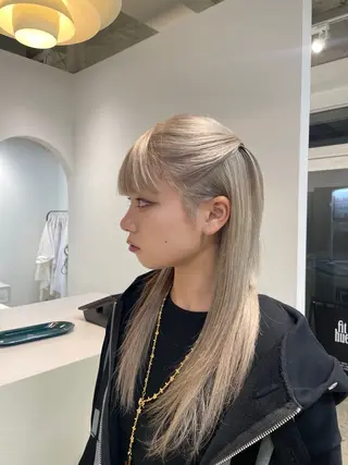 ロング カラー H I ＮＡのヘアスタイル