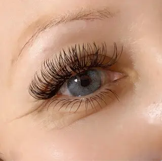 マツエク・マツパ eyelash Anmut Lunaのマツエク・マツパデザイン