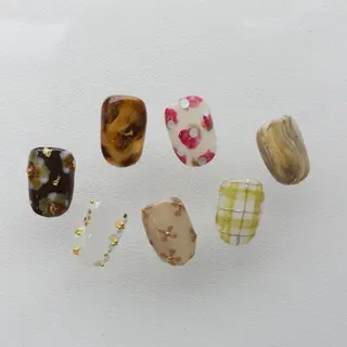 ネイル BRooCH yuzuのネイルデザイン