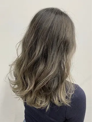 セミロング 髪質改善✨ ULTOWA🌈のヘアスタイル