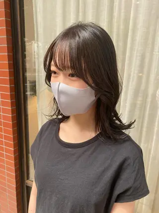 カラー 関 桃萌果のヘアスタイル